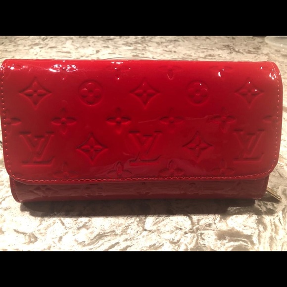 Price dictates. Beautiful piece. - Picture 2 of 6